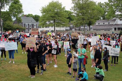 Black Lives Matter
Several hundred people marched from the Mattapoisett Park and Ride on North Street down to Shipyard Park on June 5 to participate in a “Black Lives Matter” protest organized by Bridgewater State University professor Sarah Thomas and Bristol Community College professor Stacie Hess and promoted by Tri-Town Against Racism. Photo by Mick Colageo
