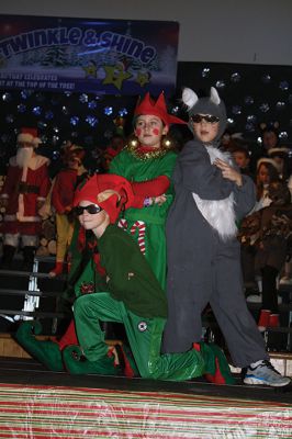 Sparkle and Shine
Center School’s first, second, and third graders treated their classmates and teachers to their annual holiday performance in the gymnasium on Monday, December 21. The students presented “Sparkle and Shine,” a musical celebrating the light at the top of the tree. Photos by Jean Perry
