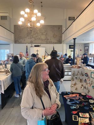Mattapoisett Museum
The Mattapoisett Museum held its annual holiday craft fair on November 18. Handcrafted works from gifted artisans included jewelry, ornaments, paintings and children’s items. Photos by Marilou Newell
