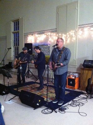Dunn Rocks
On March 15, Dunn, along with fellow Huxter member Paul Amenta and joined by Dick Derry, performed at the Mattapoisett Congregational Church this past weekend. Photo by Marilou Newell
