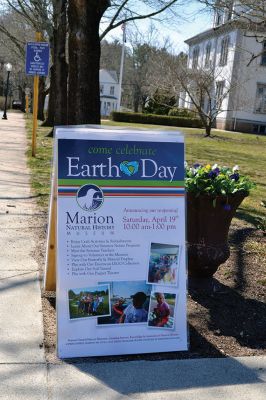 Marion Natural History Museum 
The Marion Natural History Museum hosted their very first Earth Day Celebration on April 19, providing little ones with activities that focused on our planet and stimulated their senses. There was a make your own planet earth pinwheel table, a station to decorate your own “Earth cookie” with green and blue icing, a puppet show stage, and a boat load of Legos to play with while the sounds of croaking frogs and crickets played in the background. Photo by Jean Perry
