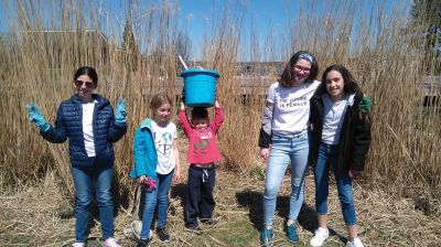  First Congregational Church of Marion
On Sunday, April 22, the First Congregational Church of Marion held a special Earth Day service, celebrating God's creation. Kathleen, Lily, Camila, and Maddie did a skit around the theme of reduce, reuse, recycle. After the service, we had a procession down to the Town Wharf where we cleaned up trash. Photos by Tanya Ambrosi and Sue Taggart
