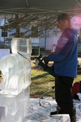 Ice Carving
Sculptor Tim Wade delighted onlookers as he carved a train from ice on December 11, 2010 at the Bicentennial Park in Marion. Photos by Joan Hartnett-Barry.
