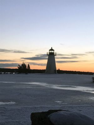 Scenic Mattapoisett
Lois Cosgrove sent in these scenes from Mattapoisett after the recent snow.
