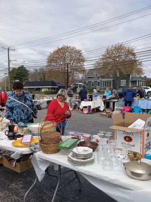Mattapoisett Woman's Club Yard Sale
The annual spring yard sale hosted by the Mattapoisett Woman's Club was a smashing success on May 4. Photos by Marilou Newell
