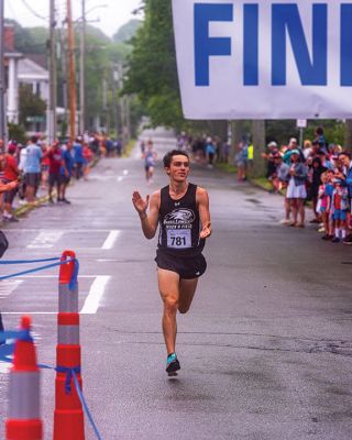 Mattapoisett Road Race
A humid atmosphere challenged the competitors, but the Mattapoisett Road Race was nonetheless conquered by over 1,000 runners. Photos by Ryan Feeney
