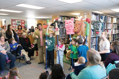 Take Your Child to the Library Day
The Plumb Library in Rochester participated in the national “Take Your Child to the Library Day” on Saturday, February 6. Encore Entertainment, Mr. Vinnie from The Toe Jam Puppet Band, and “Professor Trelawney” greeted kids and their families during the event that Children’s Librarian Lisa Fuller said was all about raising “library awareness.” Photos by Colin Veitch
