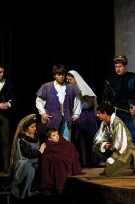 Romeo & Juliet at ORR
Last week the ORR Drama club took on William Shakespear’s Romeo & Juliet. Photos by Felix Perez.
