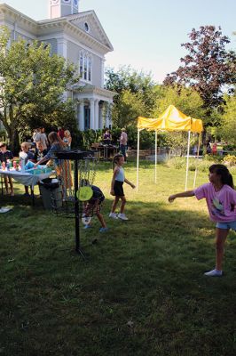 Elizabeth Taber Library
The Elizabeth Taber Library held end-of-summer activities for children on August 23. Photos by Mick Colageo
