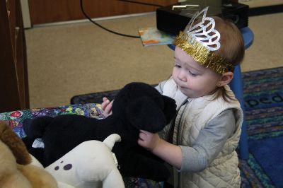New Year’s Eve
The Taber Library knows that it’s hard for the little ones to stay up until midnight on New Year’s Eve, which is why Children’s Librarian Rosemary Grey hosted a midday mock-midnight New year’s Eve-Day party, complete with party tiaras, horns, snacks, and don’t forget the bubbly apple juice! Photos by Jean Perry
