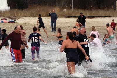 Tabor Academy Plunge
Tabor Academy students and faculty’ took the plunge’ on January 22 during the school’s first annual Polar Plunge to benefit Special Olympics, raising $12,300! Temps were in the 50s, but the water was a cool 45 degrees. Photos by Jean Perry
