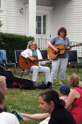 7th Annual Massachusetts Walking Tour
The 7th annual Massachusetts Walking Tour walked into Mattapoisett village on June 23. Joined by local musicians, the concert on the grounds of the Mattapoisett Congregational church was enjoyed by young and old alike. Photos by Marilou Newell
