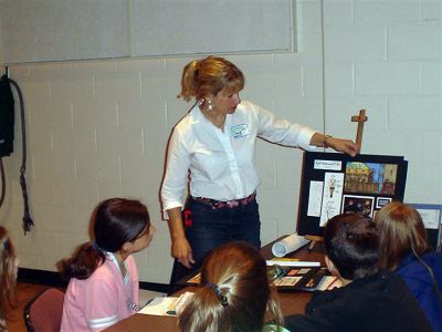 Career Day
Interior Designer Cassie West shows her portfolio to the students at Sippican School during the recent Occupational Program at the school.

