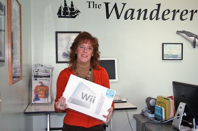 Wii Winner
Sheryl Kennedy was the grand prize winner in The Wanderer's recent Halloween Cover Contest and she received a brand new Nintendo Wii game system for her effort. Sheryl's colorful jack-o-lantern and costumed mice artwork adorned our special October 30 Halloween edition cover.
