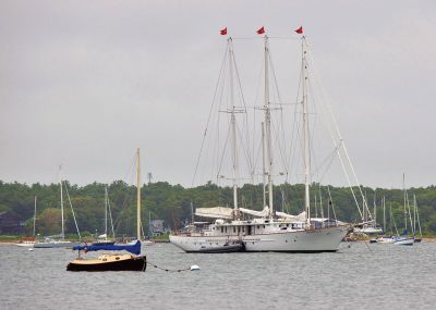 Arabella
Arthur Damaskos shared this photo of the Arabella visiting the Harbor in Mattapoisett.
