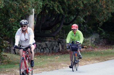 BBC Watershed Ride
The Buzzards Bay Coalition’s 13th annual Watershed Ride pedaled its way through the Tri-Town on Sunday, October 6, taking participants on three different courses that wound through the land that surrounds Buzzards Bay the way gold enfolds a pearl. A record 307 cyclists raised a record $213,000 for clean water this year. Photos by Jean Perry
