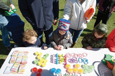 Easter Egg Fun
Saturday was a picture perfect day at Veteran’s Park in Mattapoisett for the Lions Club’s annual Easter egg hunt. Dozens of children made the dash to collect their fair share of Easter candy and enjoyed an afternoon of popping bubbles by the lighthouse with entertainer Vinny Lovegrove. Photos by Colin Veitch
