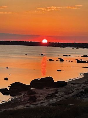 Crescent Beach Mattapoisett
Crescent Beach Mattapoisett. Photo by Faith Ball
