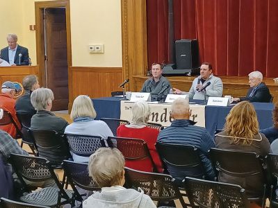 Marion Select Board Candidates
Marion Select Board candidates Toby Burr and Ed Hoffer shared the stage on Friday at the Music Hall in a candidates’ event organized by The Wanderer and moderated by Jim Bride of the Sippican Lands Trust. Planning Board candidates Tucker Burr, Andrew Daniel and W. Dale Jones also participated. Photos by Mick Colageo
