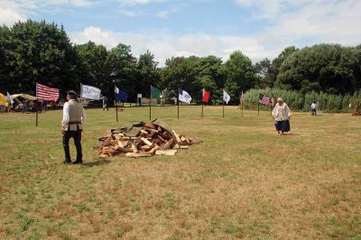 Silvershell Encampment
History was once again alive on Sunday, August 12, for the 2018 Silvershell Encampment in Marion. Participants setting up camp represented Fairhaven and its surrounding towns, as well as Wareham, Rehoboth, Yarmouth, and Rhode Island. Photos by Jean Perry
