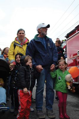  Mattapoisett Fire Department Open House
The Mattapoisett Fire Department Open House attracted scores of families on Saturday, October 12, with free food, fun, and fire demonstrations that captured the children’s attention while reinforcing the importance of fire safety. Photos by Jean Perry
