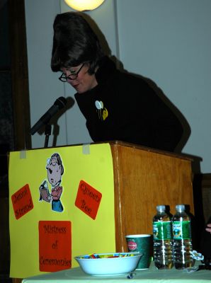 Lizzie T's Spelling Bee
Elizabeth Taber Library's First Annual Lizzie T's Spelling Bee. March 8, 2007
Mistress of Ceremonies Jenni Strand sporting her beehive hairdo did a wonderful job running the show!

