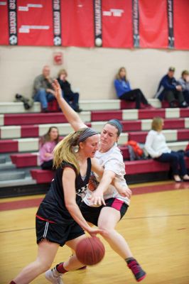 Alumni Basketball
The Old Rochester Regional High School alumni and the ORR boys’ and girls’ basketball teams shared a couple of friendly games of basketball on March 29 during the 2nd annual Old Rochester Regional Hall of Fame Alumni Hoops Classic. The women’s alumni team lost to the girls’ team 45-29, while the men’s alumni team beat the boys’ team in a close game of 75-63. Photos by Colin Veitch
