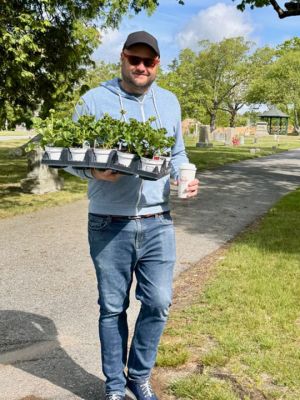 Planting Geraniums for Memorial Day
Robert Pina shared these photos of planting Geraniums for Memorial Day taken on Saturday

