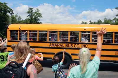 Rochester Memorial School
Rochester Memorial School students enjoyed their farewell to the 2022-23 school year on June 24, as RMS held its rowdy tradition featuring a faculty and staff orchestra serenading in song. Bus drivers took extra laps around the loop to the cheers of their families, as the children waved. Photos by Mick Colageo
