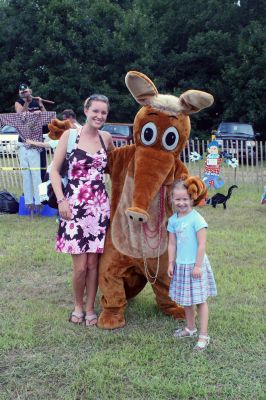 Aardvark at the Fair
The Wanderer's aardvark visited the Rochester Country Fair on August 22, 2009 and took some time to see the sights and pose with some visitors.
