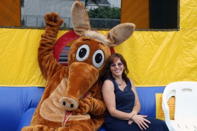 Aardvark at the Fair
The Wanderer's aardvark visited the Rochester Country Fair on August 22, 2009 and took some time to see the sights and pose with some visitors.
