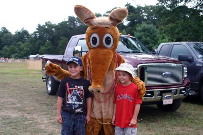 Aardvark at the Fair
The Wanderer's aardvark visited the Rochester Country Fair on August 22, 2009 and took some time to see the sights and pose with some visitors.
