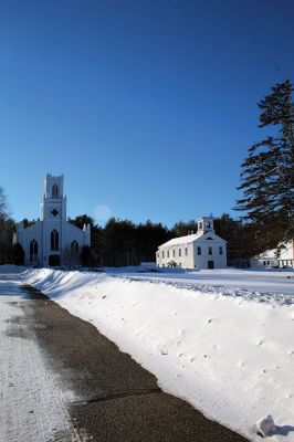 Snow in Rochester
Last weekend's snow event made the tri-towns look like another part of New England. Here are scenes from Marion, Mattapoisett and Rochester. Photos by Mick Colageo
