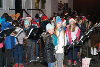 Rochester Tree Lighting
Monday, December 5, was the night of the annual Rochester Tree Lighting. Folks enjoyed festive music by the RMS chorus and band, and witnessed the grand entrance of Santa Claus aboard Rochester’s big yellow fire ladder truck with lights blazing and sirens sounding. Photos by Jean Perry
