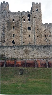 Rochester
A local family toured the town for which our local Rochester is named and visited this medieval castle and Rochester Cathedral. Photos by Dr. Ken Laytin
