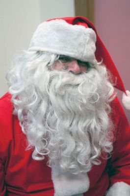 Santa at the Rochester Post Office
Santa made a stop at the Rochester Post Office on December 20 to collect some letters from Tri-Town children and to take some time to visit with the kids and have a little juice and cookies. Photos by Felix Perez
