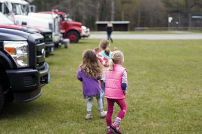 Kids Equipment Fun Day
Saturday, May 7, was the date for the annual Kids Equipment Fun Day at Washburn Park in Marion, sponsored by Marion Recreation. The kids climbed aboard ambulances, fire trucks, police cruisers, and even the harbormaster’s boat. This year, Recreation Director and Selectman Jody Dickerson served up free hotdogs during the popular event that seemed to draw a bigger crowd this year than the previous years. Photos by Ethan Akins
