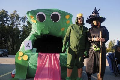 Trunk or Treat
RMS held a ‘Trunk or Treat’ event on Saturday, October 20, with hundreds turning out for the fun and free candy. The PTO sponsored event invited local families to enjoy a little pre-Halloween practice putting on their costumes, perfecting their “Trick or Treats” and remembering their ‘thank-yous.’ Photos by Jean Perry
