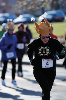 Marion Turkey Trot
It was a cold start, race, and finish for the Marion Recreation Annual Turkey trot this Sunday but spirits were high. Matt Sylvain of Dartmouth took top honors for the men with a time of 18:33 and Allison Rossi for the Women with a time of 21:02. Photos by Felix Perez
