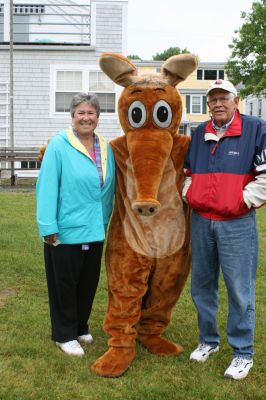 I Found the Aardvark!
Mattapoisett residents turned out for FOX 25 Morning News' live broadcast from Shipyard Park on Friday, June 6, 2008 and took time to pose with The Wanderer's aardvark.
