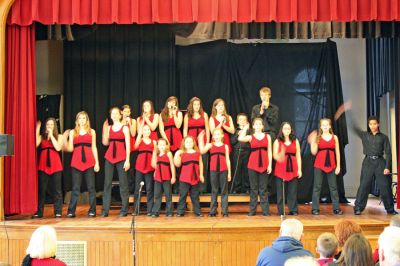 Seasonal Singing
Local favorites The Showstoppers performed Christmas classics during their Holiday Concert on Sunday, December 23 at the Marion Music Hall. (Photo by Robert Chiarito).
